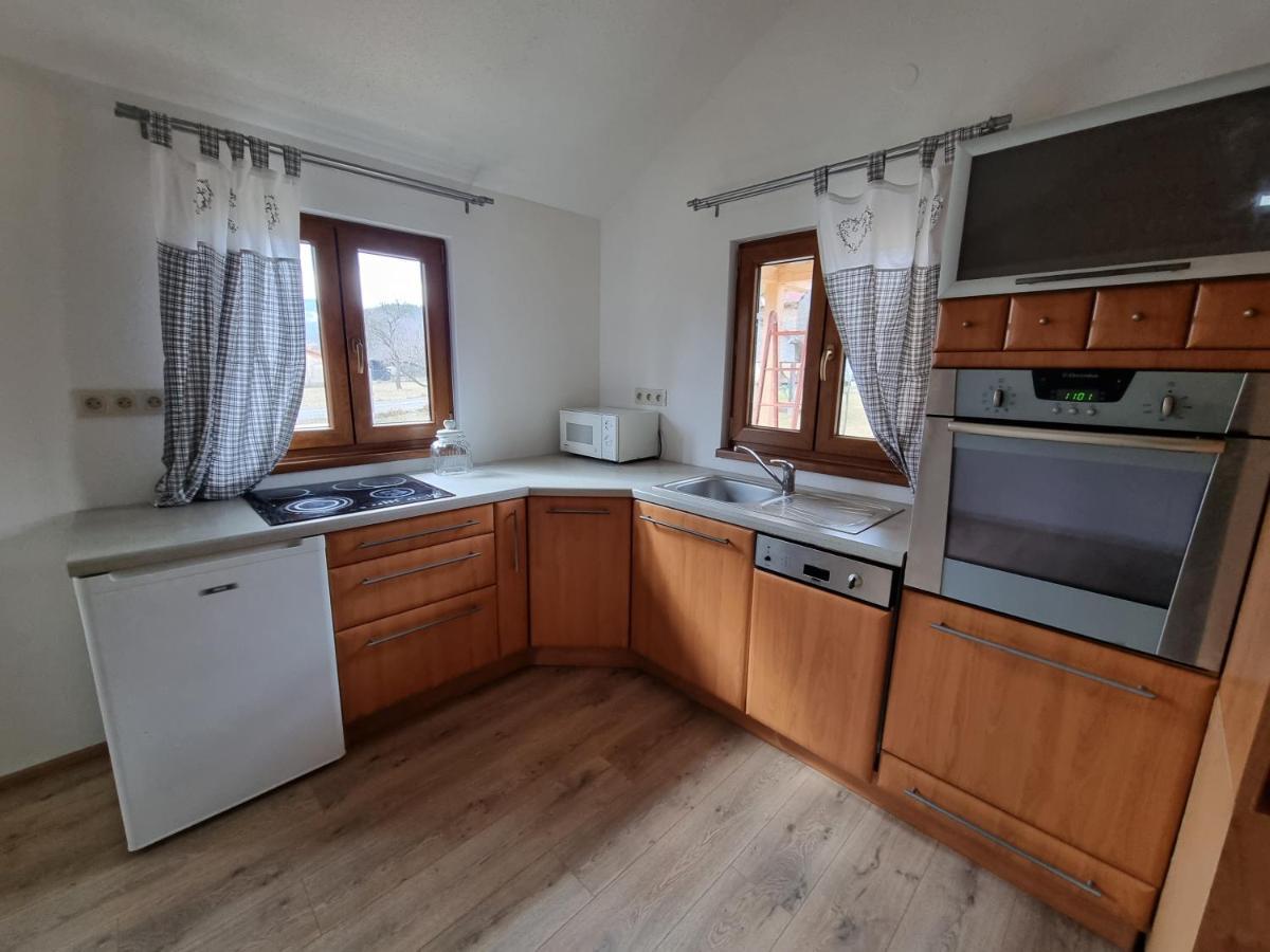 Domcek Pod Orechom Banská Štiavnica Exteriör bild