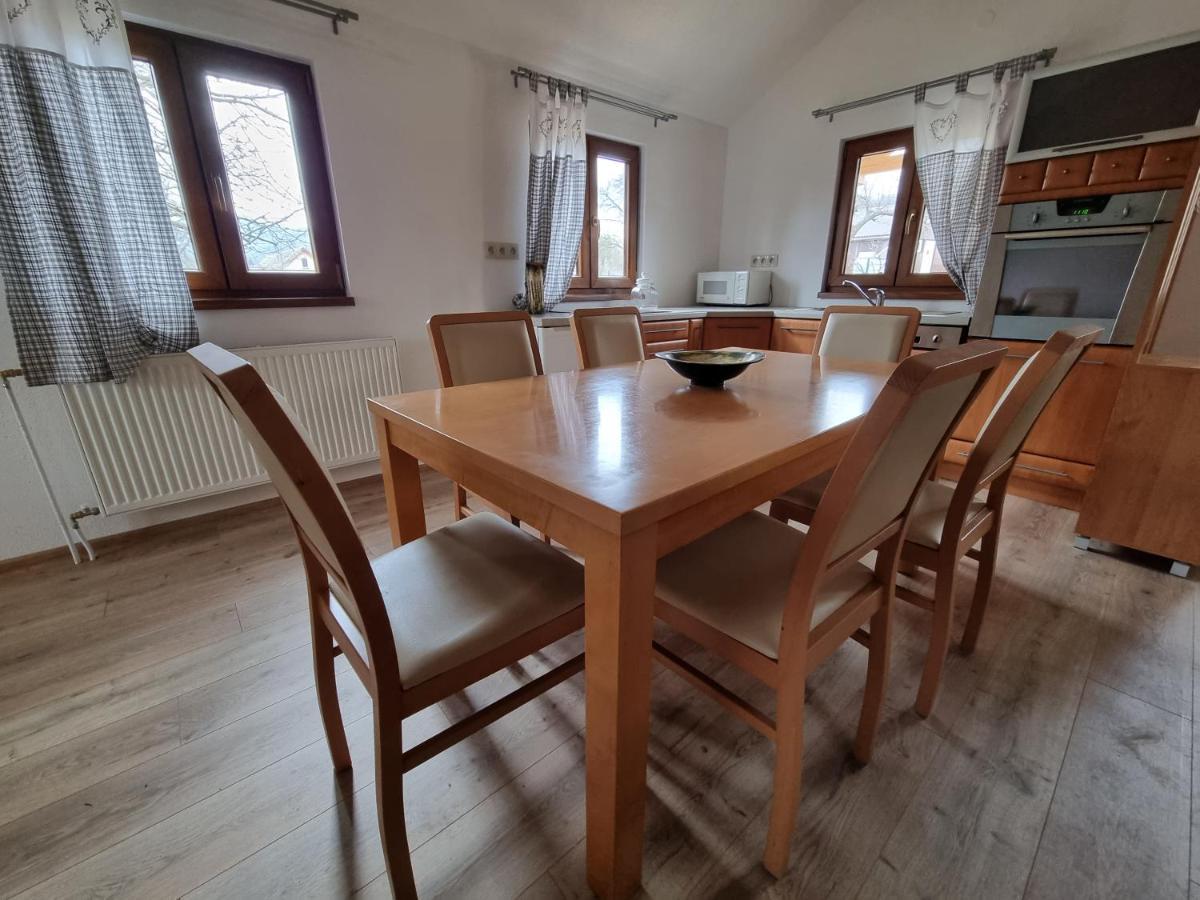 Domcek Pod Orechom Banská Štiavnica Exteriör bild