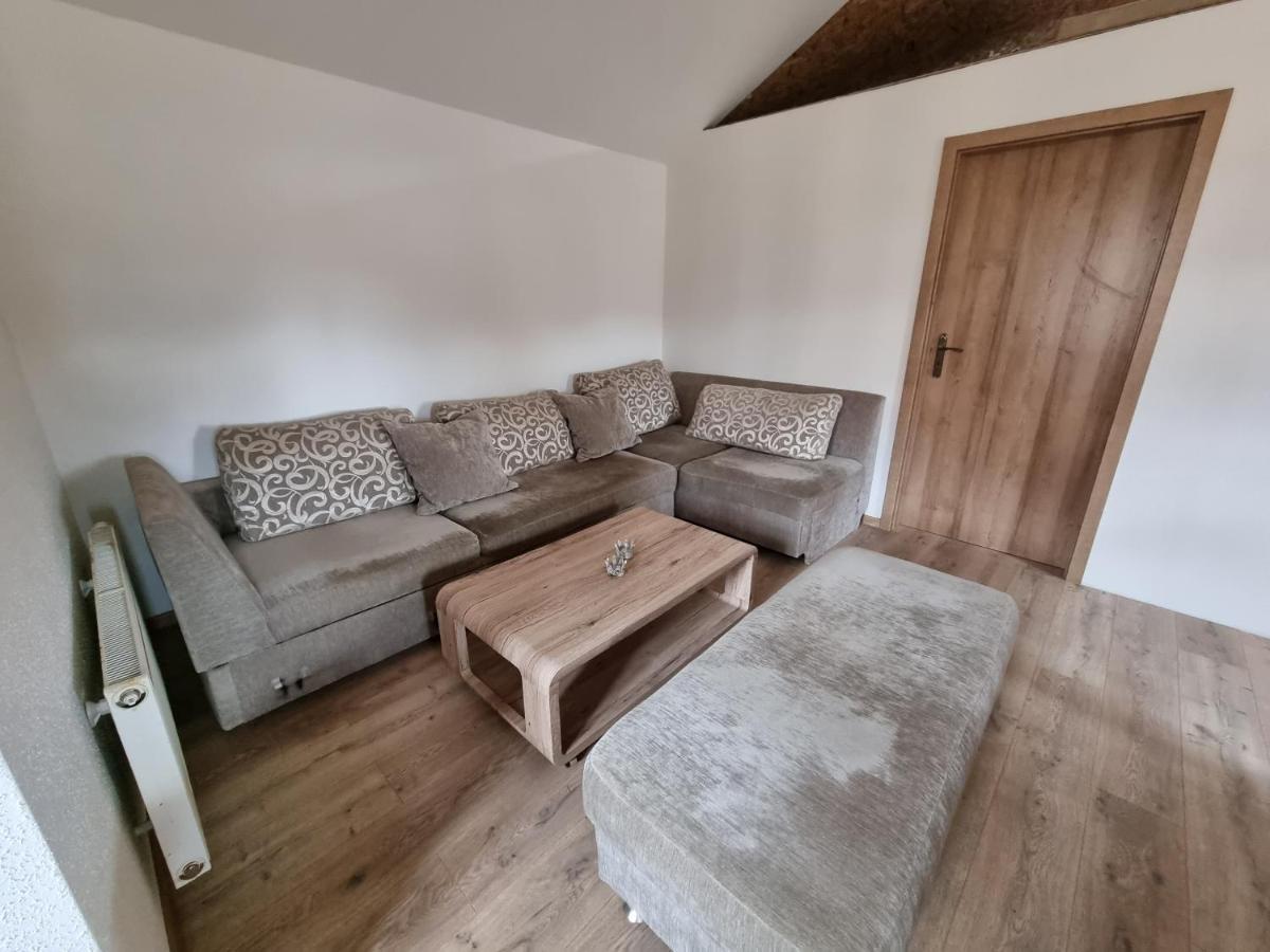 Domcek Pod Orechom Banská Štiavnica Exteriör bild