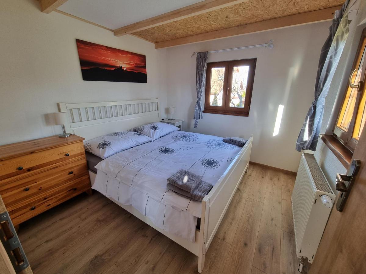 Domcek Pod Orechom Banská Štiavnica Exteriör bild